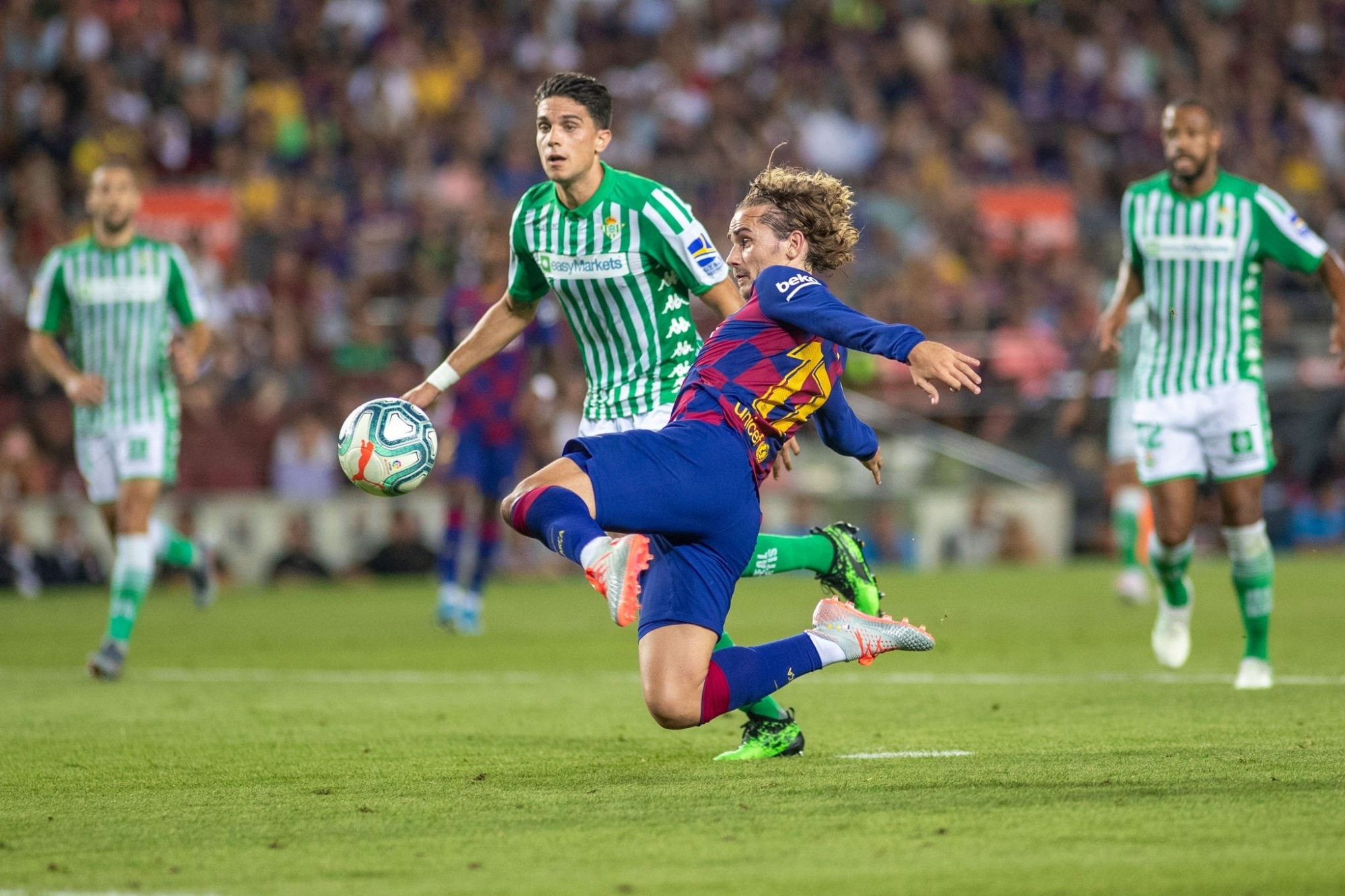 今晨体能课后，广州队手感冰凉备战西甲，质疑声仍在，赛程密集仍需轮换(西甲赛程2025赛程表格)-s15赛程