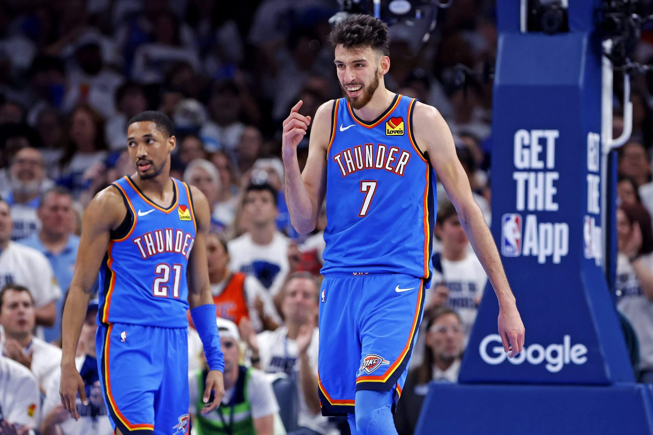 NBA总决赛倒计时；俄克拉荷马雷霆关键时刻豪取连胜；细节引发关注；话题不断；赛程密集仍需轮换的简单介绍-英雄联盟2025总决赛